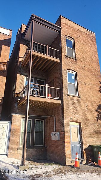 3rd image of 10 Garner Street