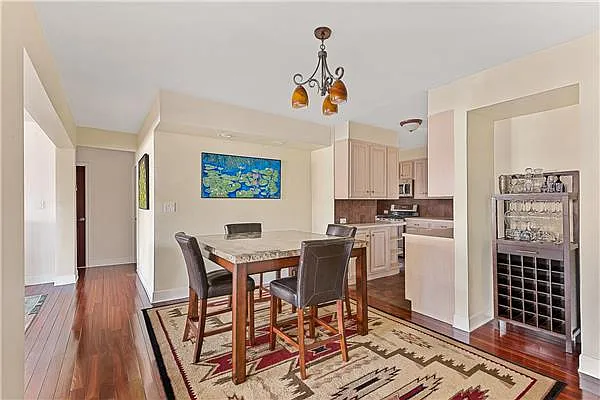 Sold by Exclusive Properties Sotheby's International Realty | media 23