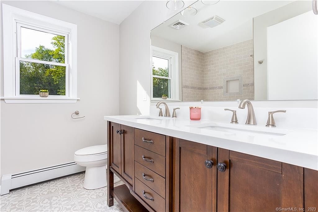 331 Dart Hill Rd, South Windsor, CT 06074 Zillow