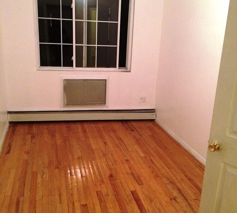 1st image of 640 E 89th St #2