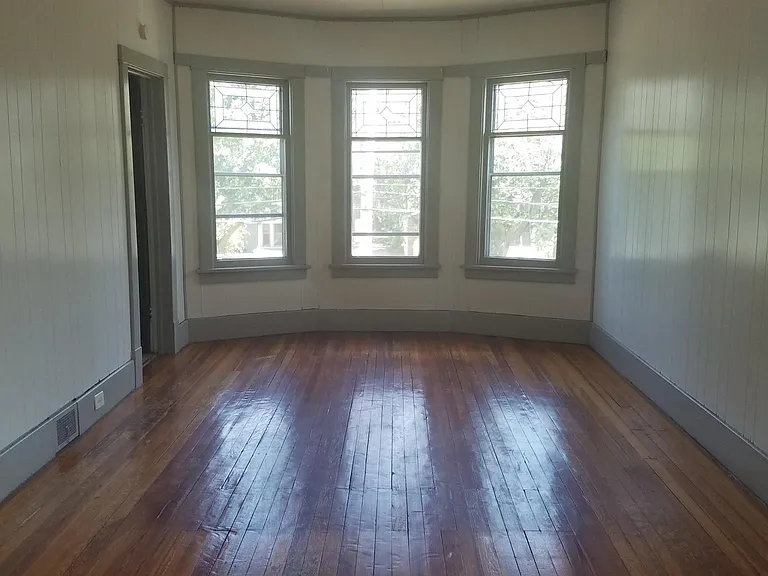 336 Cornwall Ave — Photo 4