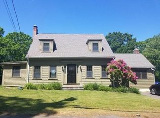 31 Parkside Cir, Braintree, MA 02184