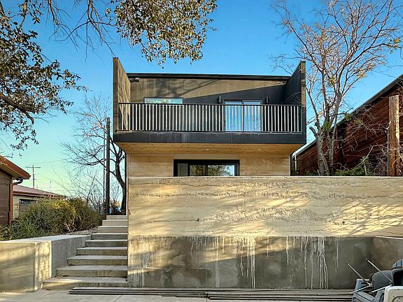 5th image of 1905 Beaty Rd