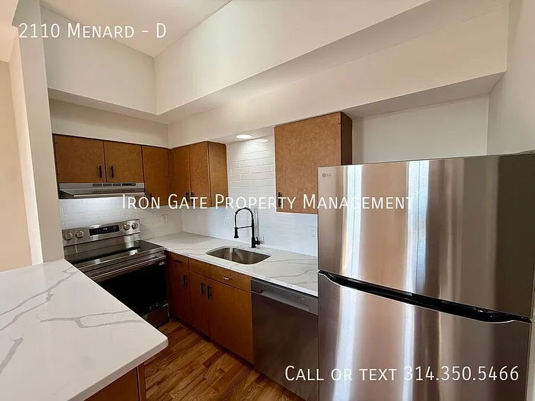 2110 Menard St #D — Photo 3