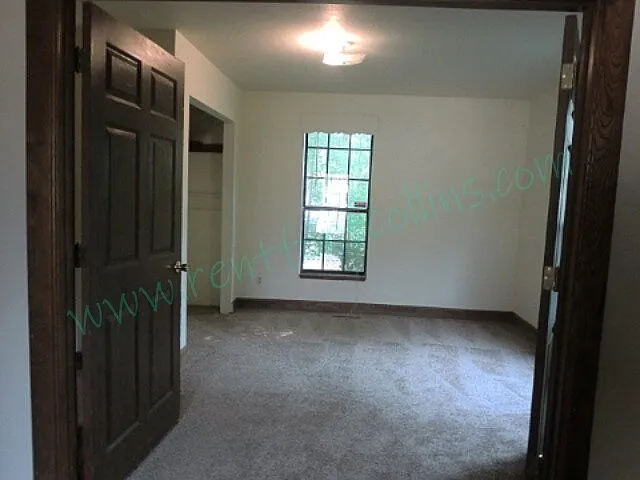 5 bed, 2.0 bath, 1300 sqft, $2,500 — Photo 4