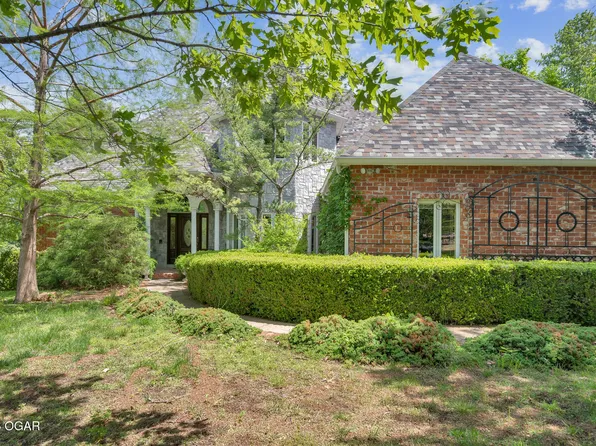3303 Westberry Sq, Joplin, MO 64804