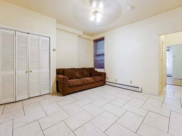 1020 Park Ave #8 — Photo 10