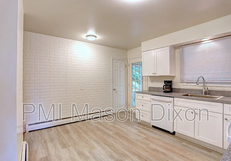 9710 Gwynn Park Dr — Photo 9