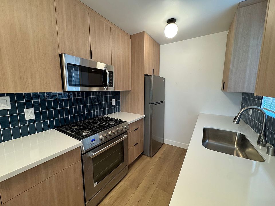 1st image of 3222 Hollydale Dr APT 5