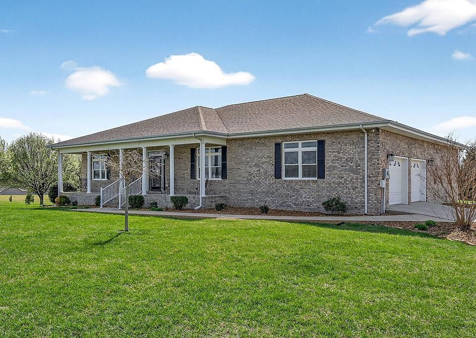 1st image of 450 Low Gap Rd