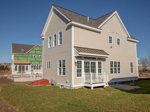 2nd image of 4 Daania Dr #8