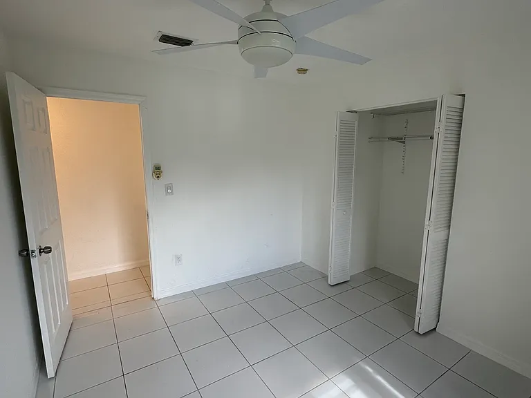 18142 SW 139th Path — Photo 2