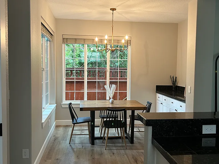 1093 SE Bianca St — Photo 9