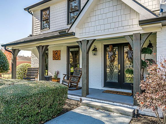 3rd image of 2230 Oakbranch Cir