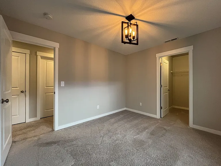 1066 S 29th Blvd — Photo 34