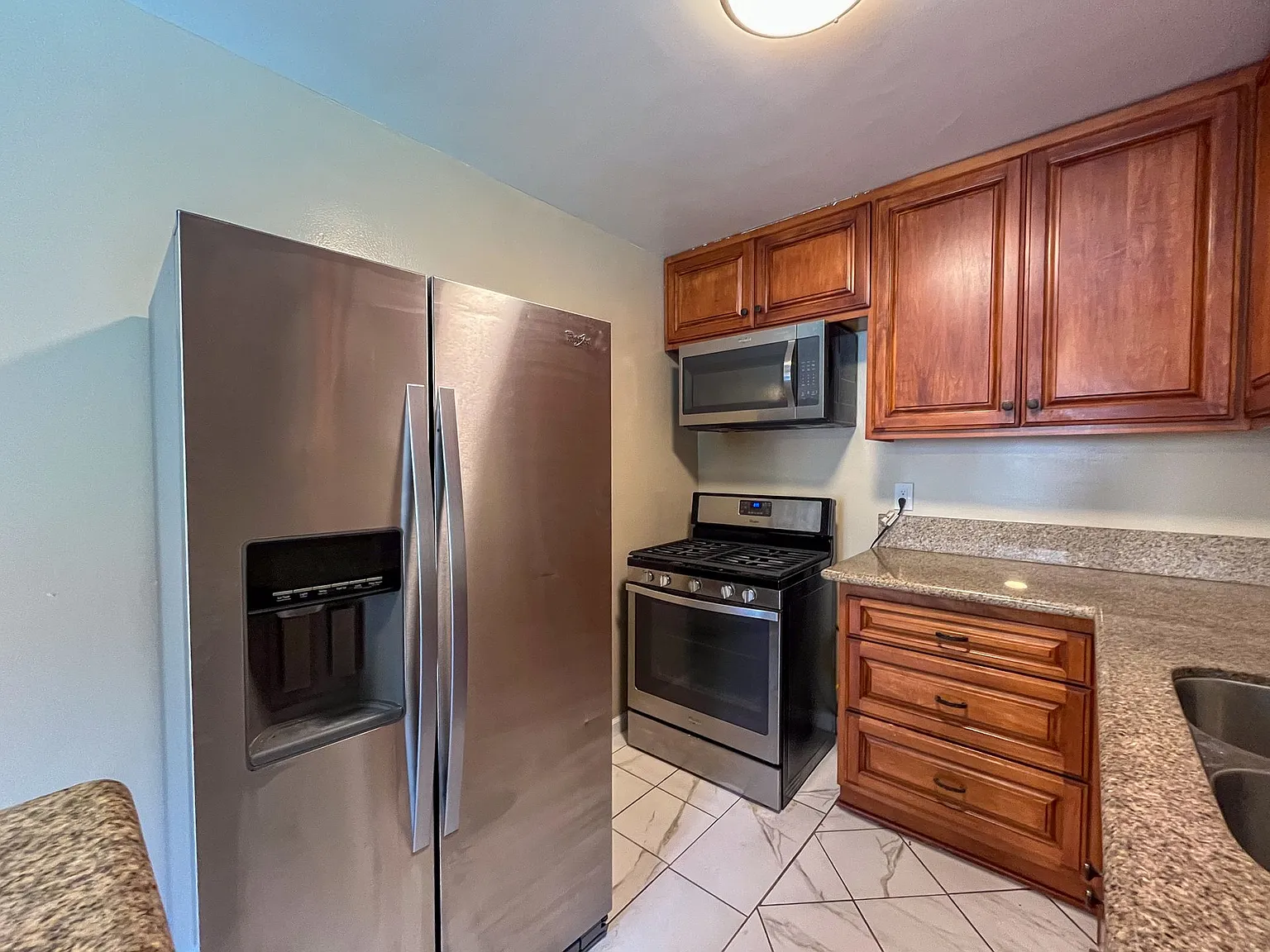 4601 Coliseum St — Photo 2