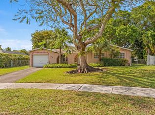9925 SW 97th Pl, Miami, FL 33176
