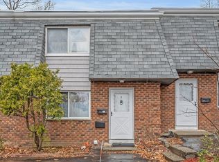 141 Thissell Ave APT 9, Dracut, MA 01826