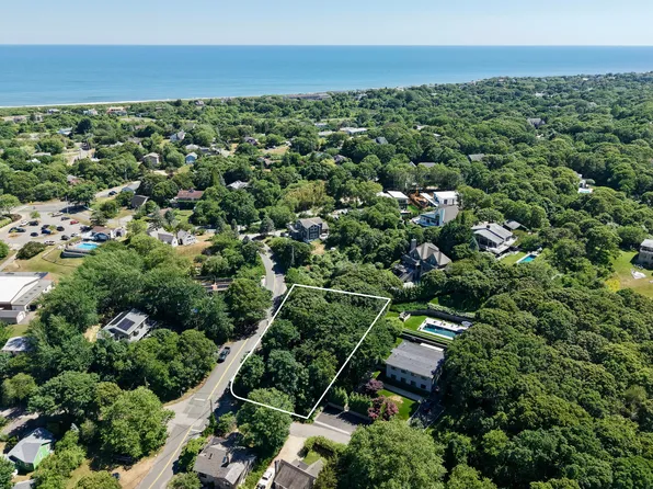 30 S Dewey Pl, Montauk, NY 11954
