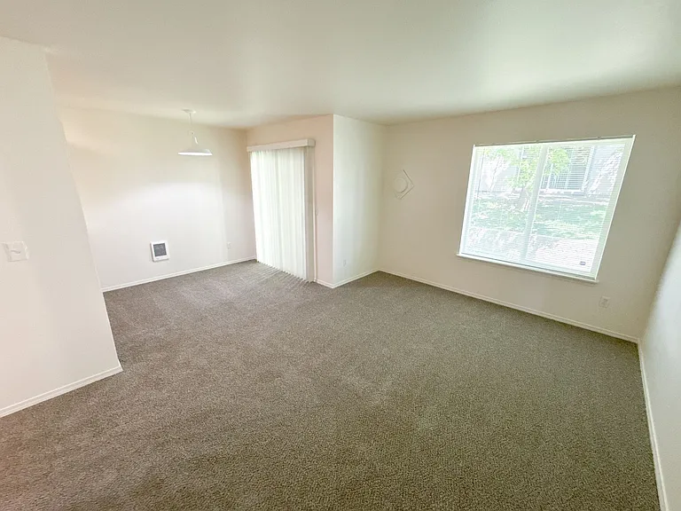 5481-5483 Glenridge Way #5485 — Photo 16
