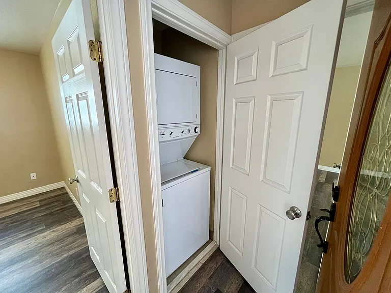2174 Montgomery Ave #C — Photo 9