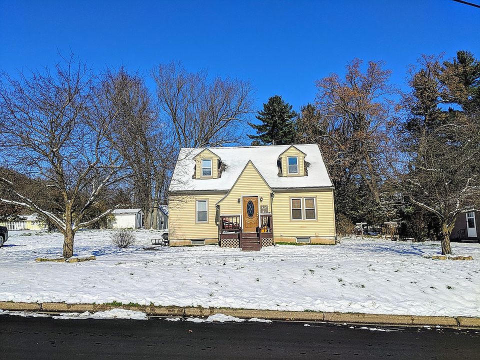 2nd image of 476 Sunset Ln