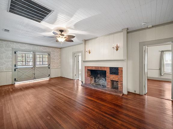 5th image of 1501 Sycamore Ave