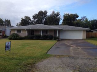 5015 Gulf Ave, Groves, TX 77619