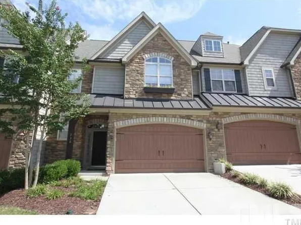 338 Sunstone Dr, Cary, NC 27519