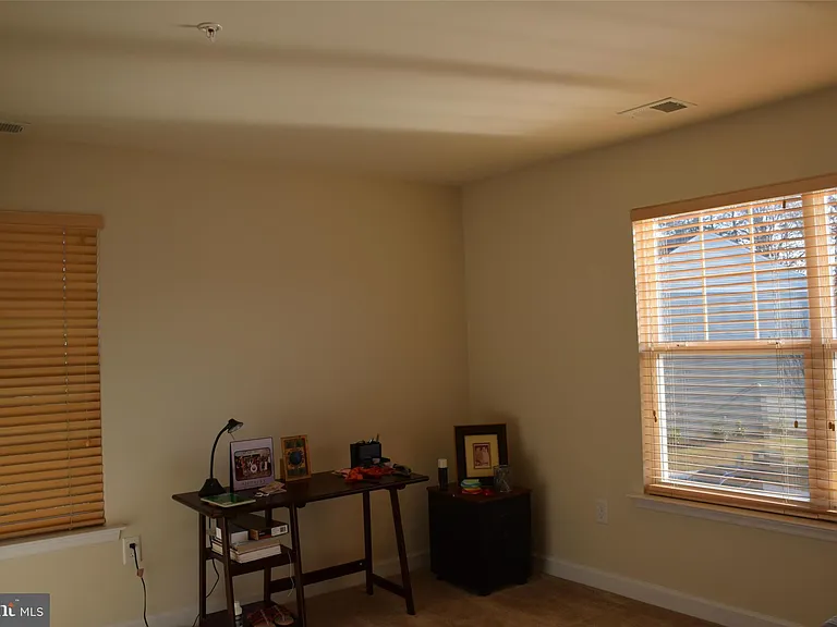 390 English Oak Ln — Photo 18