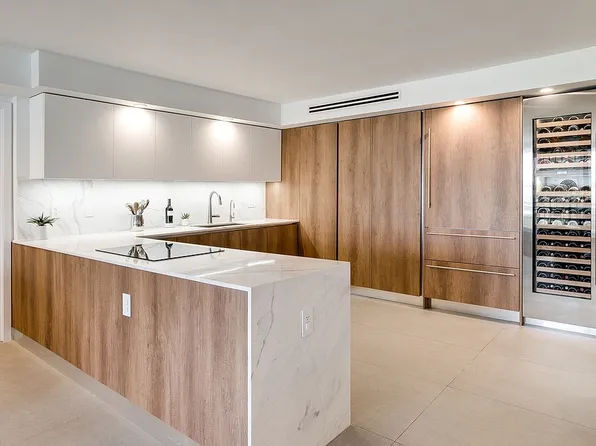 3 Grove Isle Dr #C504, Miami, FL 33133