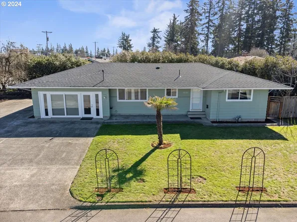 12122 NE Hancock St, Portland, OR 97220