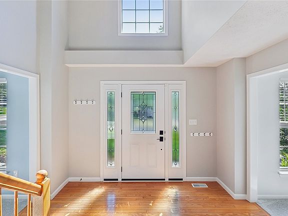 4th image of 514 Luke Ct