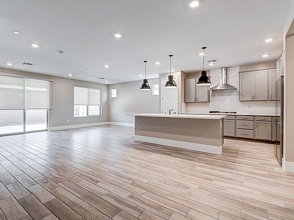 Open layout between Dining Room, Kitchen and Living Room