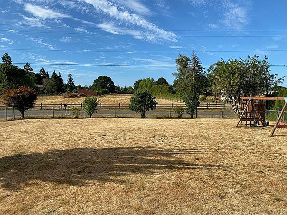 Fully fenced front yard