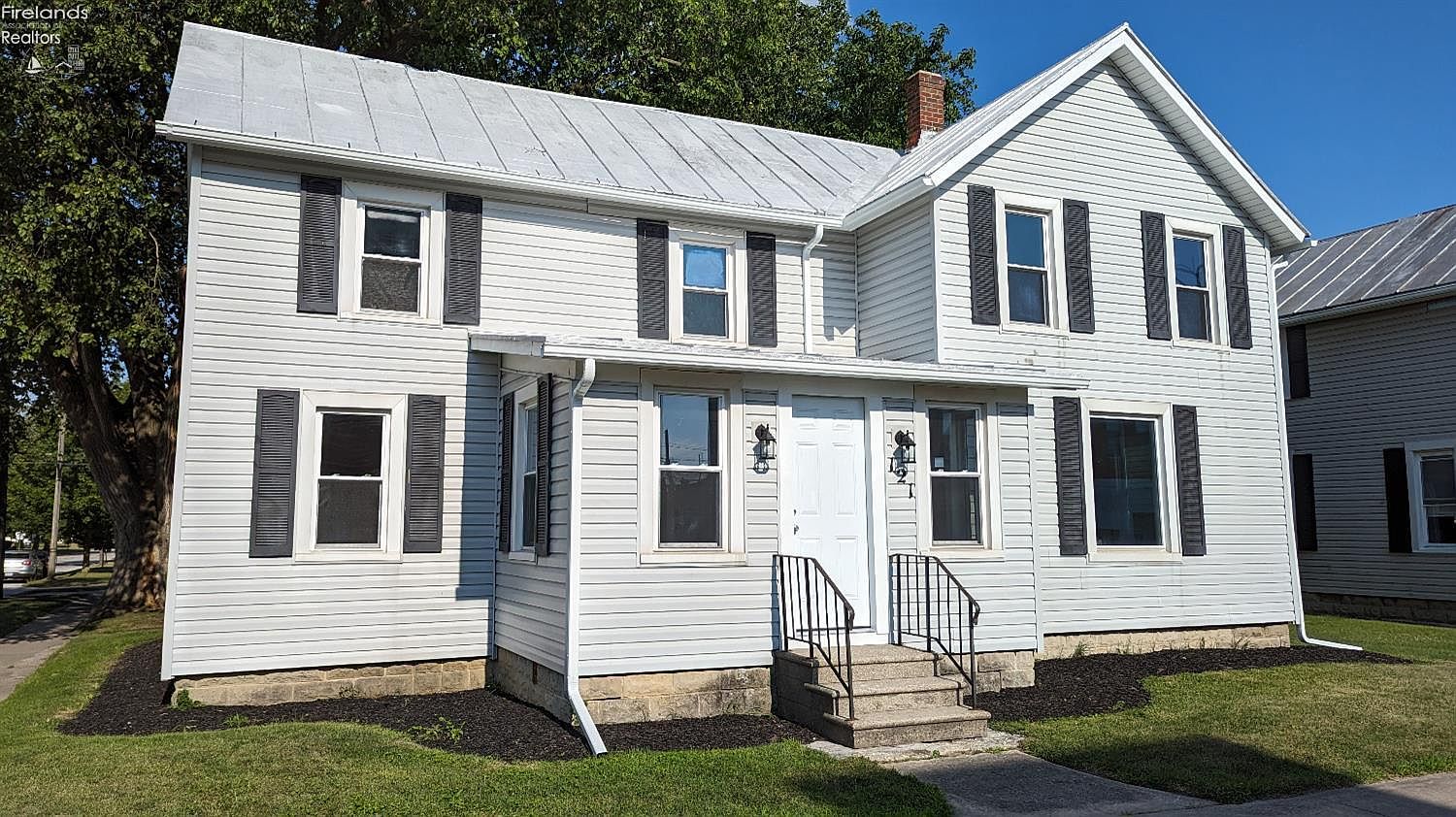 121 N Main St, Gibsonburg, OH 43431 MLS 20232562 Zillow