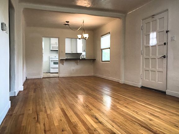 living/dining area