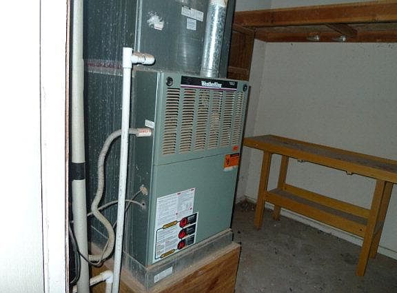 5th image of 6001 Vernon Ave