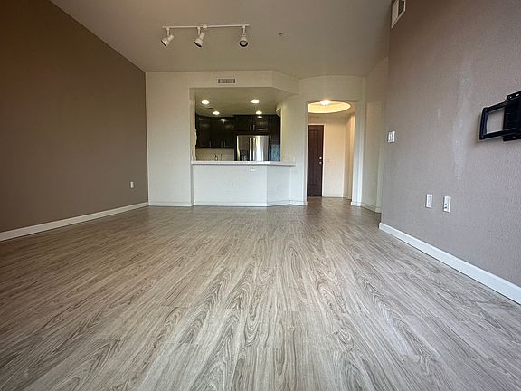 3rd image of 809 Auzerais Ave Unit 136