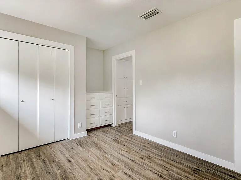 820 Stadium Dr — Photo 20