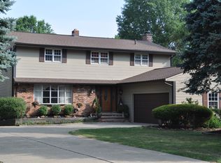 36521 Ridge Rd, Willoughby, OH 44094