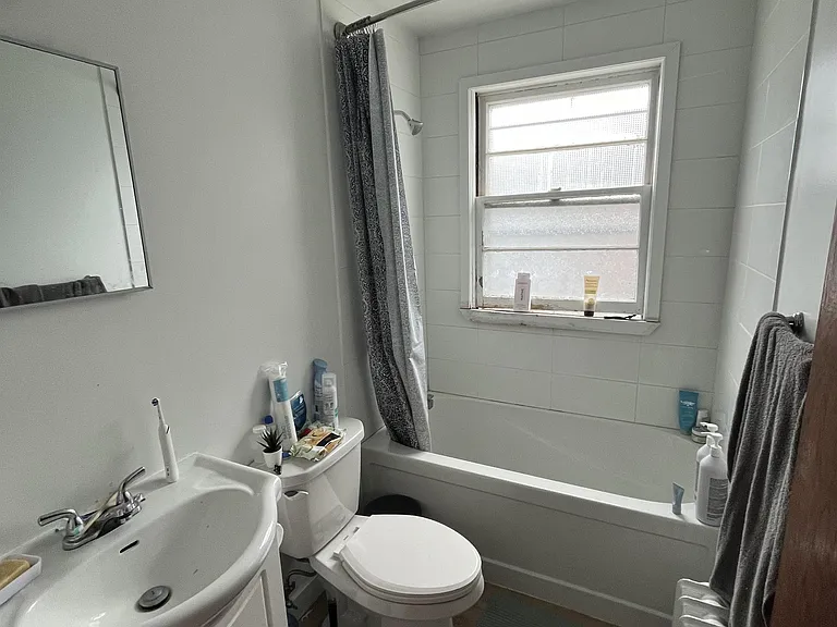 1066 Tower Rd — Photo 14