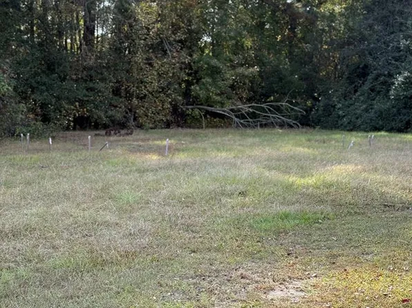 1305 Broadwater Dr, Sumter, SC 29150