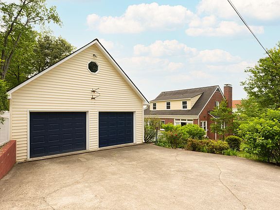 5th image of 1200 Catawba St