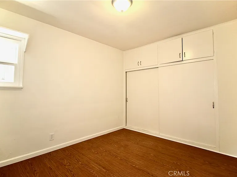 21470 Providencia St — Photo 11
