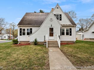 222 W Pine St, Carson City, MI 48811