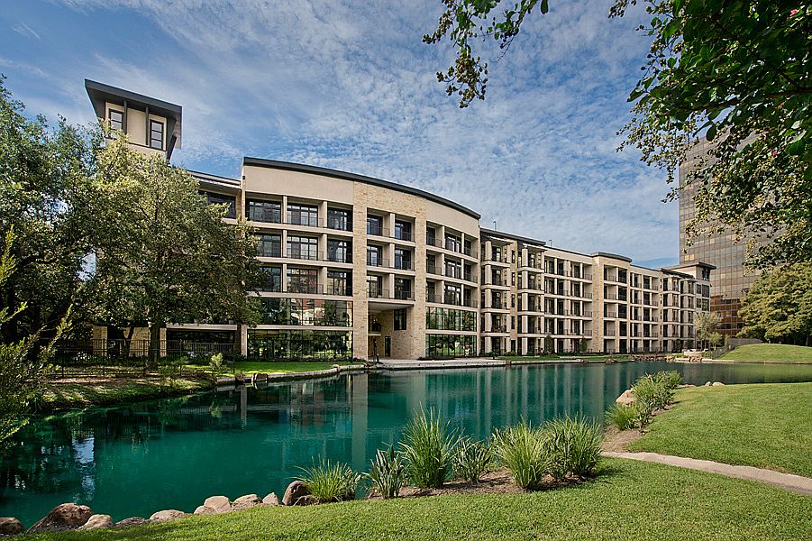 Stunning Lake Views