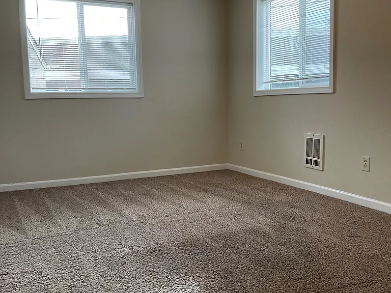 123 W Birch St — Photo 10