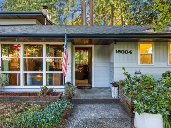 15004 24th Avenue SW, Seattle, WA 98166