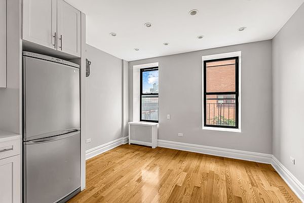 1st image of 544 W 50th St #5F